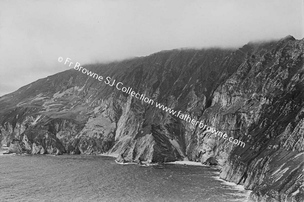 SLIEVE LEAGUE FROM BUNGLASS